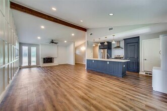 11483 Coral Hills Dr in Dallas, TX - Foto de edificio - Building Photo