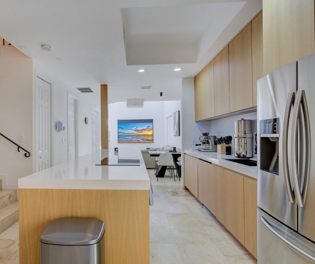 4867 Ponce de Leon Blvd, Unit A in Coral Gables, FL - Building Photo - Building Photo