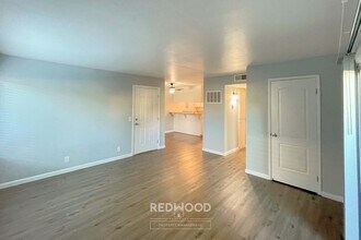 Midtown Breeze in Sacramento, CA - Building Photo - Interior Photo