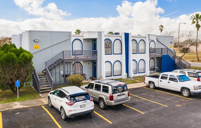 Brandywyne Apartments in Brownsville, TX - Building Photo - Building Photo