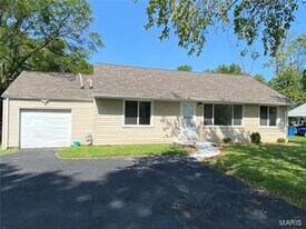 7101 Fordshire Ln in Hazelwood, MO - Building Photo