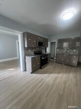 105 Caroline St in Bridgeport, CT - Foto de edificio - Building Photo