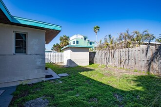 638 180th Ave in Redington Shores, FL - Building Photo - Building Photo