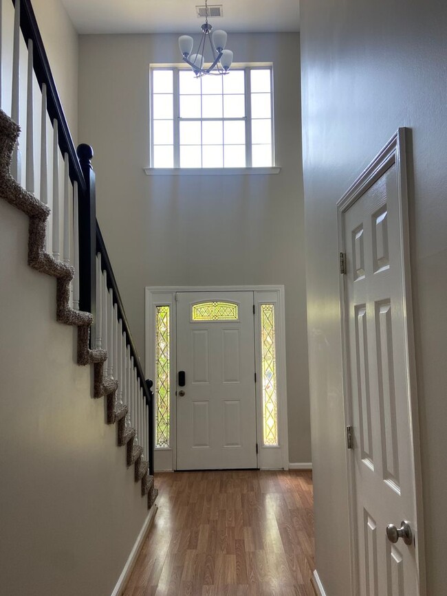 2032 King Charles Pl in Alabaster, AL - Building Photo - Building Photo