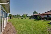 3920 Whispering Trails Dr in Hoffman Estates, IL - Building Photo - Building Photo