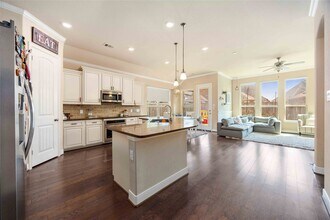 931 Abelia Ave in Richmond, TX - Building Photo - Building Photo