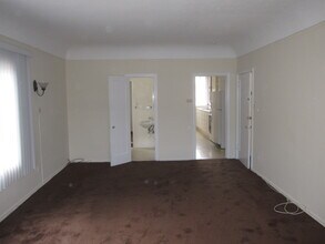 3915 E Mayfield St, Unit 3915 E Mayfield Street in Long Beach, CA - Foto de edificio - Building Photo
