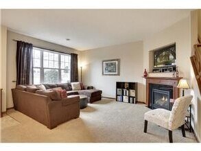 3299 Hazel Trail in Woodbury, MN - Building Photo - Building Photo