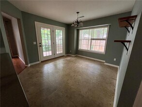 2678 E Magnolia Dr in Fayetteville, AR - Foto de edificio - Building Photo