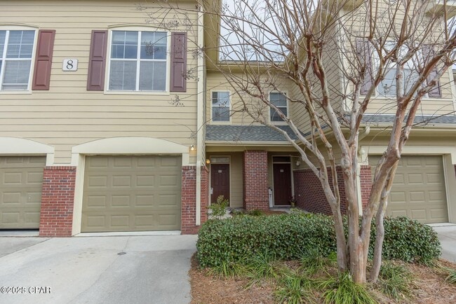 property at 805 Baldwin Rowe Cir