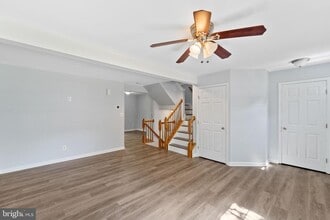 15743 Viewpoint Cir in Montclair, VA - Building Photo - Building Photo