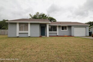 992 Sable Cir SE in Palm Bay, FL - Building Photo