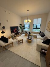 122 NE 23rd St, Unit A in Miami, FL - Foto de edificio - Building Photo