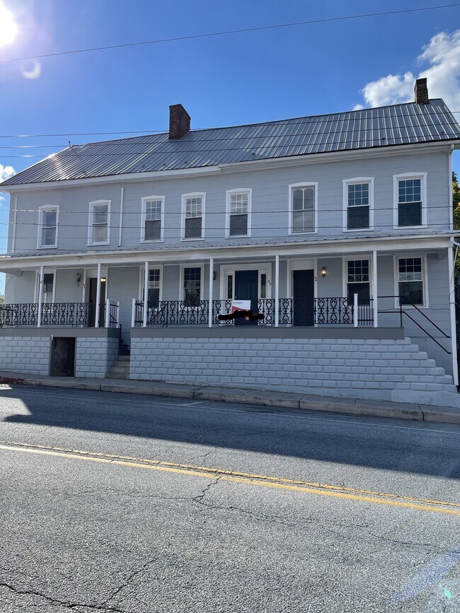 30 S Main St Apartments and Nearby Smithsburg Apartments For Rent