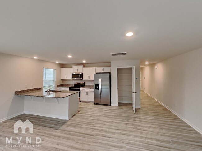 4137 Lurelin Rd in Charlotte, NC - Building Photo - Building Photo