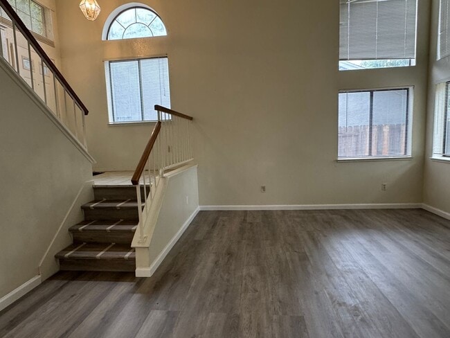 3404 Black Eagle Dr in Antelope, CA - Foto de edificio - Building Photo