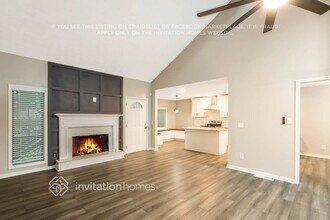 799 Lost Creek Cir in Stone Mountain, GA - Building Photo - Building Photo