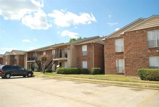 Windfern Pointe Apartments in Houston, TX - Building Photo - Building Photo