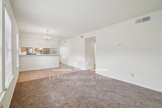 6604 Cherryleaf St in San Antonio, TX - Building Photo - Building Photo