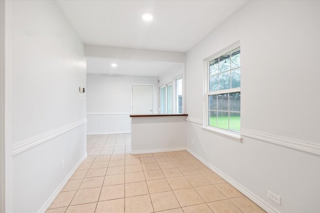 property at 5132 Mimosa Dr