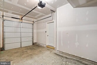246 Clifton Mnr in Falling Waters, WV - Building Photo - Building Photo