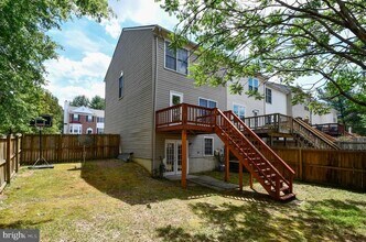 111 Ben Neuis Pl in Fredericksburg, VA - Foto de edificio - Building Photo