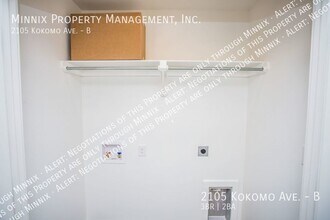 2105 Kokomo Ave-Unit -B in Lubbock, TX - Foto de edificio - Building Photo