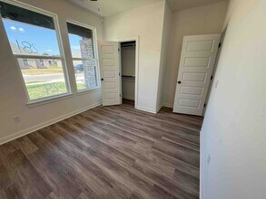 557 Arizona St in Farmington, AR - Building Photo - Building Photo