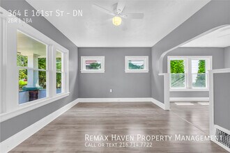 364 E 161st St in Cleveland, OH - Building Photo - Building Photo