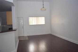 3413 NW 44th St in Lauderdale Lakes, FL - Building Photo - Building Photo