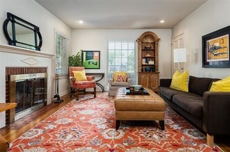 5122 W Amherst Ave in Dallas, TX - Building Photo - Building Photo