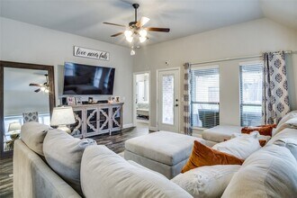 11724 Tuscarora Dr in Fort Worth, TX - Foto de edificio - Building Photo