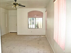 8853 N 66th Ave in Glendale, AZ - Building Photo - Building Photo