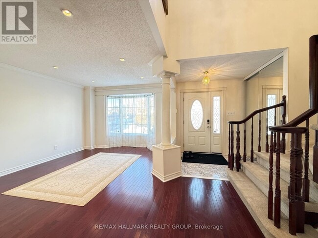 2 Kentsdale Dr in Ottawa, ON - Building Photo - Building Photo