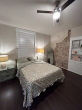 128 N Main St in Cornelia, GA - Foto de edificio - Building Photo