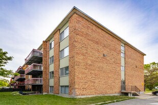 5665 Joséphine in Longueuil, QC - Building Photo
