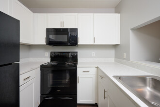 CenterPointe Apartments & Townhomes in Canandaigua, NY - Foto de edificio - Interior Photo