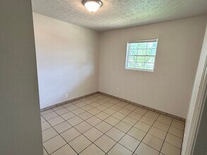2420 Webster Ct in Maryville, TN - Foto de edificio - Building Photo