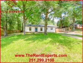 2086 Mesa Dr in Semmes, AL - Building Photo - Building Photo