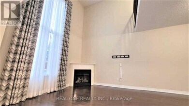 2495 Felhaber Crescent in Oakville, ON - Building Photo - Building Photo