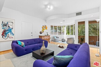 10045 Reevesbury Dr in Beverly Hills, CA - Building Photo - Building Photo