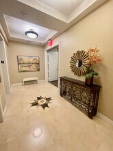 1805 Ponce de Leon Blvd, Unit 821 in Coral Gables, FL - Building Photo - Building Photo