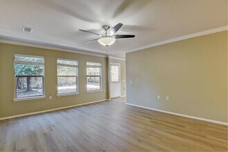 5624 Emma Thompson Way in Austin, TX - Building Photo - Building Photo