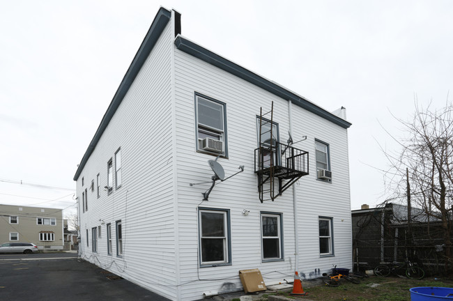 468 3rd Ave in Elizabeth, NJ - Building Photo - Building Photo