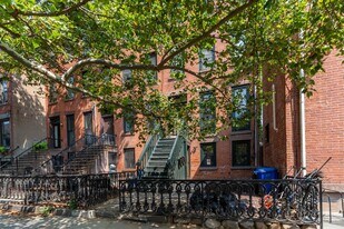 292 Pavonia Ave in Jersey City, NJ - Building Photo