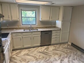 817 Elysian Ave, Unit 817 in Morgantown, WV - Building Photo - Building Photo