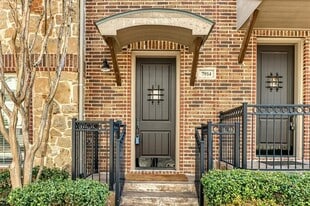 7914 Bishop Rd in Plano, TX - Building Photo