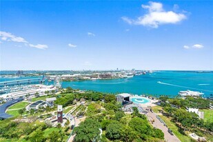 50 Biscayne Blvd in Miami, FL - Building Photo