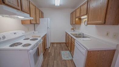 Citi Park Apartments in Fargo, ND - Building Photo - Interior Photo