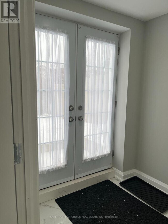 1195 McEachern Ct in Milton, ON - Building Photo - Building Photo